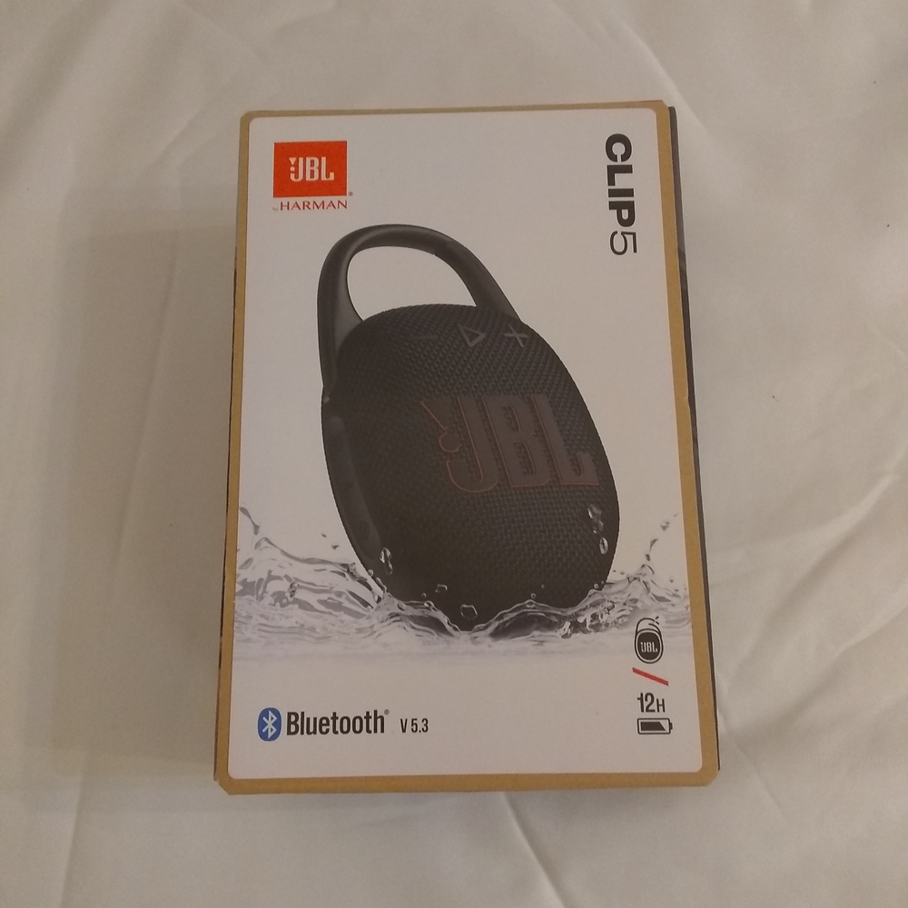JBL Clip 5 Bluetooth Waterproof, Portable Speaker